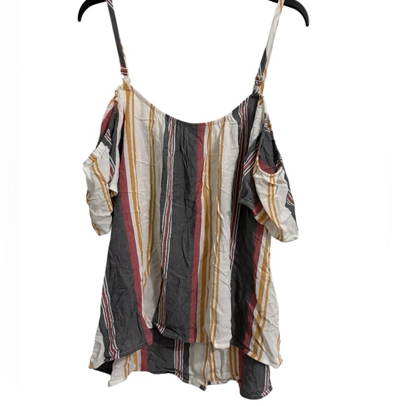 100% Rayon NWT Off the Shoulder Button-Down Blouse - Picture 2 of 5